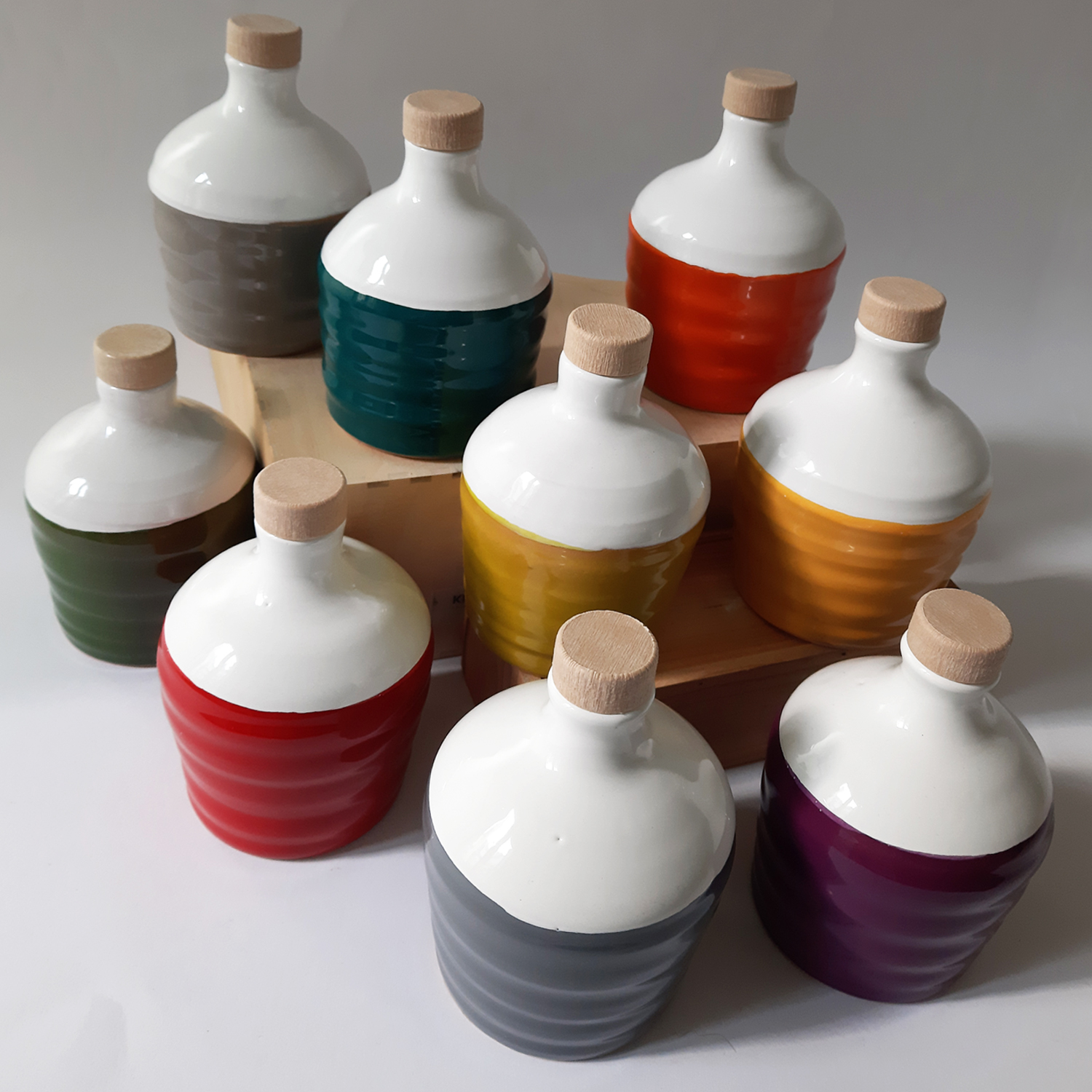 Molto Mini B-Color - orcio in ceramica artigianale pugliese con 100 ml di olio extra vergine d'oliva