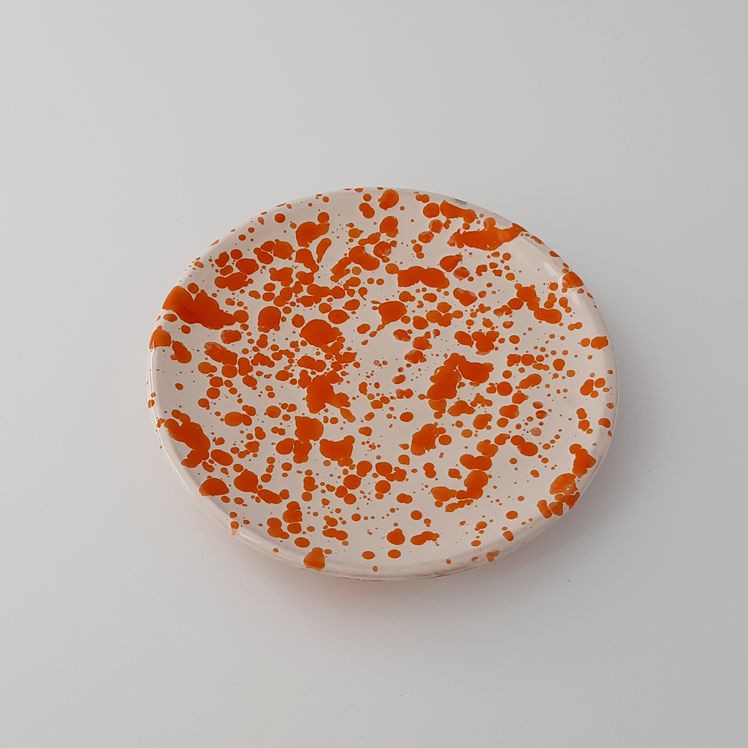 piattino con decoro a macchie arancio singolo diametro circa 12 cm - segnaposto - idea regalo - natale - bomboniera - bubboli